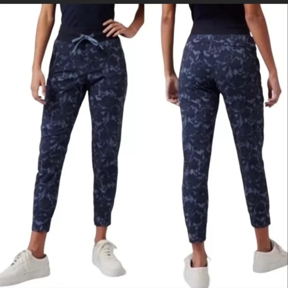 Athleta Trekkie North Jogger size 8 - Picture 1 of 7